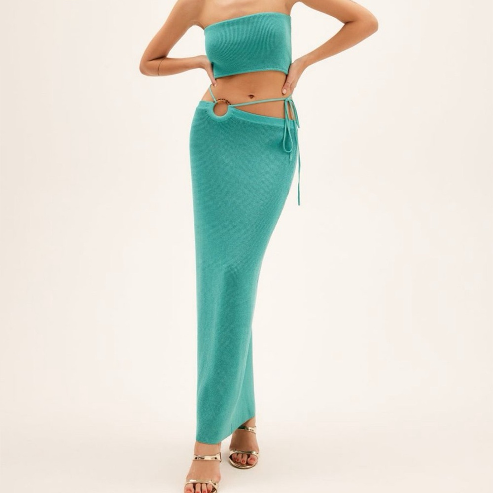 Beautiful green emerald set skirt top new size new Size L